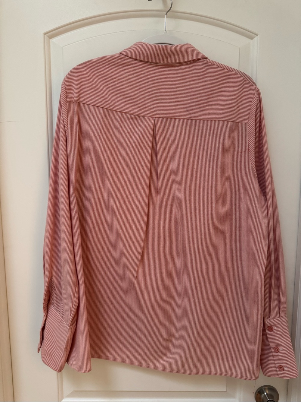 Pretty Little Thing Women’s Oversized Pink Striped Button Down - Picture 4 of 7